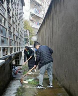 创文在行动——beat365中文官方网站开展环境卫生大整治专项行动